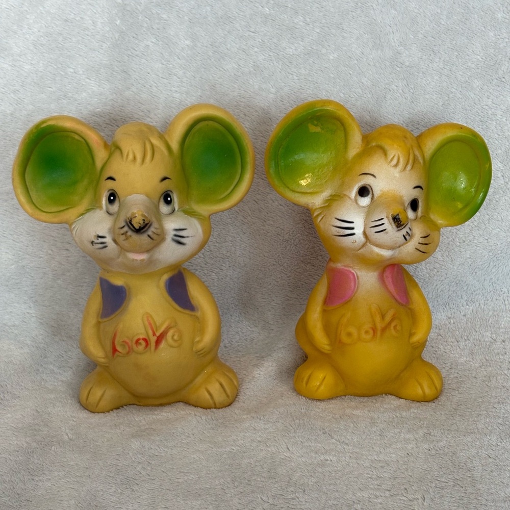MCM 2 Kitschy Anthropomorphic Mice Rubber Figures Toys Squeaky VTG 6 inch
